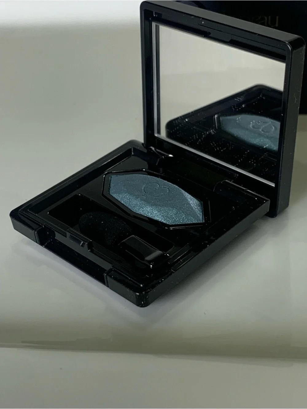 Cle de Peau Beaute Ombre Couleur Solo 109